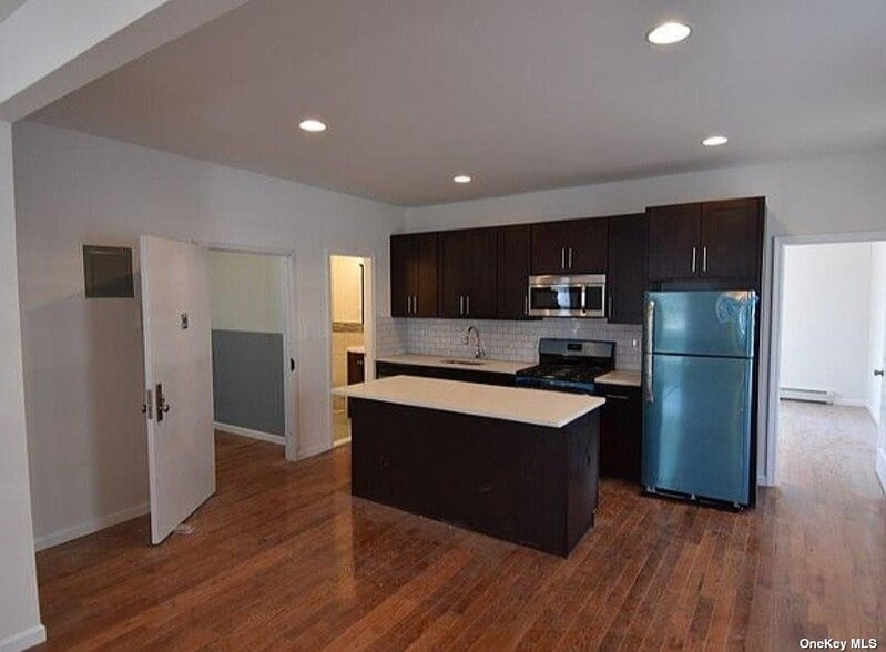 More Photos Of 174 Wyona St, Brooklyn Office Residential For Lease