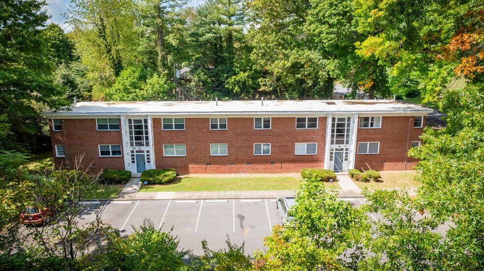 More Photos Of 132 Mesa Ln, Bristol Apartments For Sale