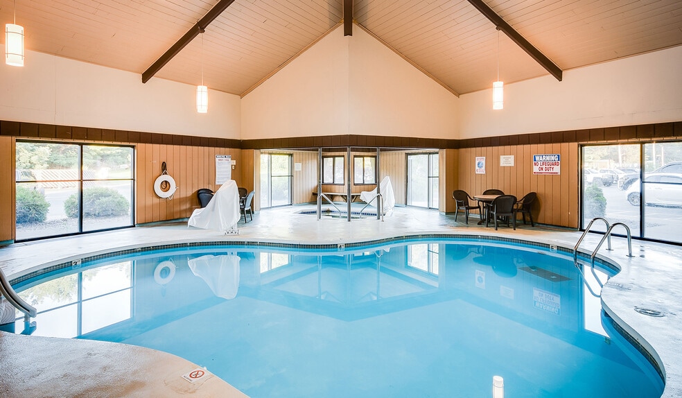 More Photos Of 600 Oasis Rd, Black River Falls Hotel For Sale