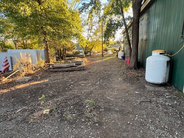 More Photos Of 2-6 John St, Jamesburg Warehouse For Lease