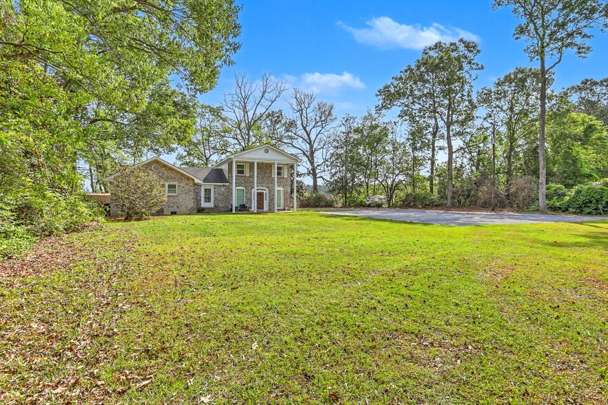 Primary Photo Of 2340 Ashley River Rd, Charleston Specialty For Sale