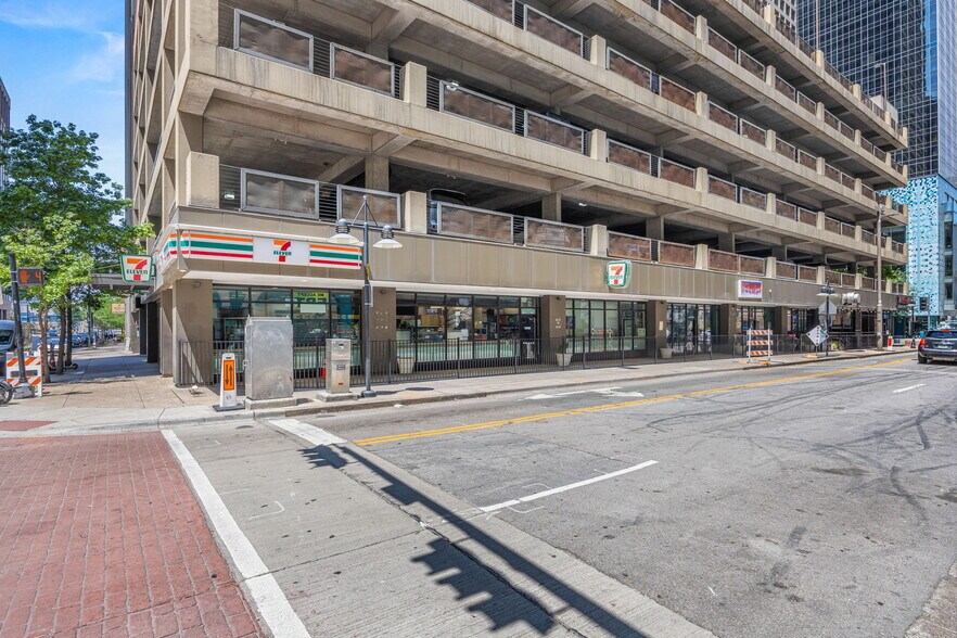 More Photos Of 1200 Main, Dallas Apartments For Sale