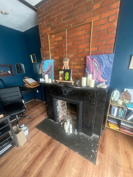 More Photos Of 5817 Ellsworth Ave, Pittsburgh Storefront Retail Office For Lease