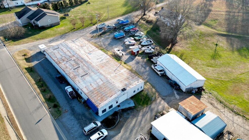 More Photos Of 477 Lytton St, Troutman Manufacturing For Sale