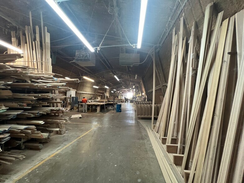 More Photos Of 926 US-377, Pilot Point Warehouse For Sale