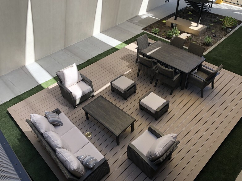 More Photos Of 1415 E 17th St, Santa Ana Office For Lease