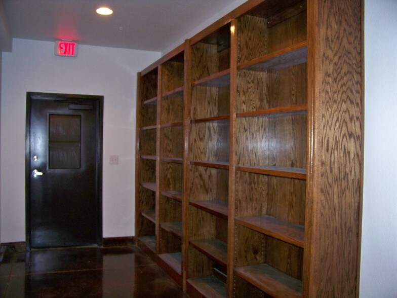 More Photos Of 9718 W County Road 154, Midland Warehouse For Sale