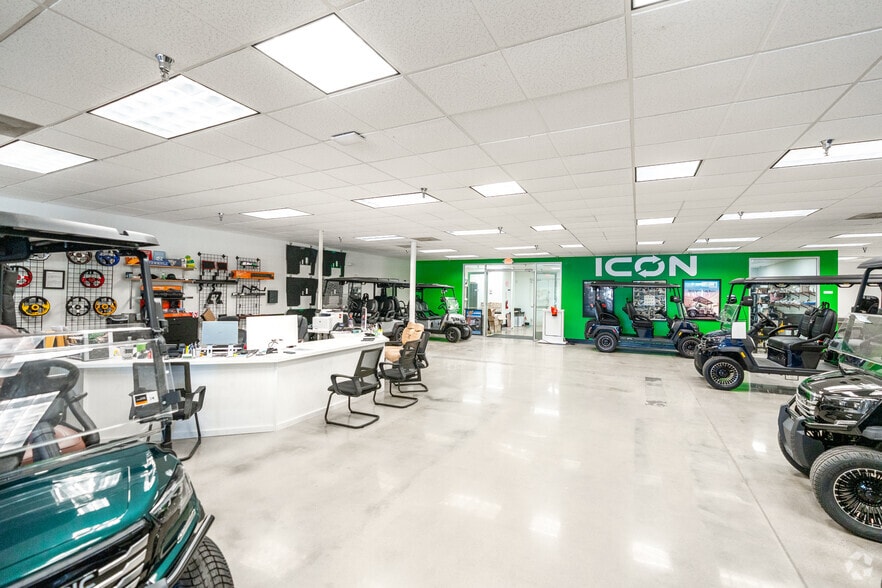 More Photos Of 213-450 Crossroads Blvd, Cary Storefront For Lease