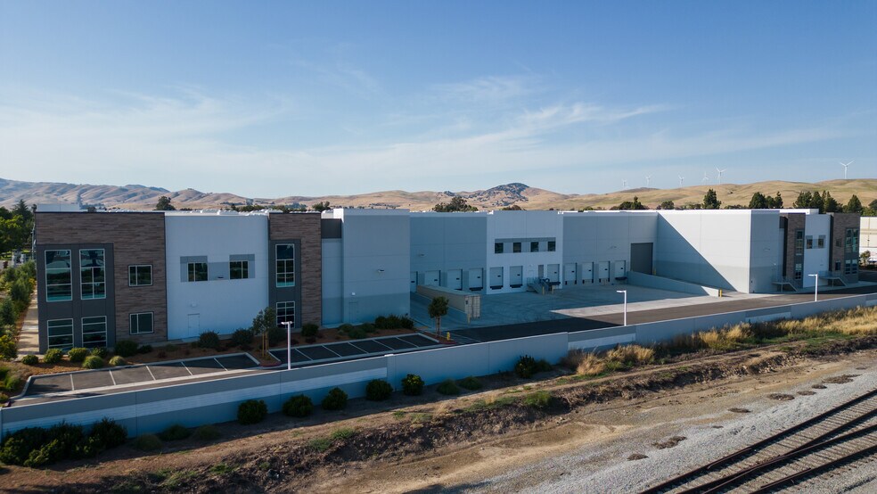 More Photos Of 6011-6013 Las Positas Rd, Livermore Warehouse For Lease