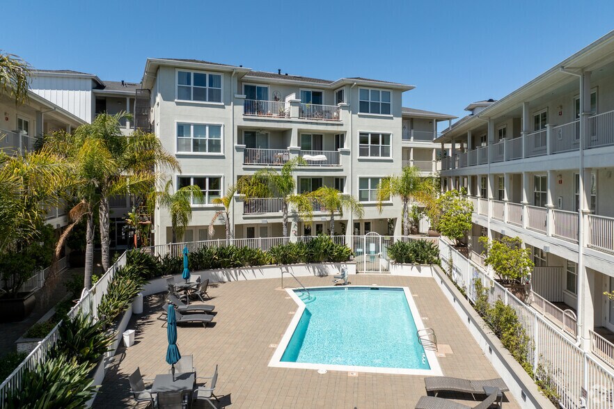 More Photos Of 2030 N Pacific Ave, Santa Cruz Apartments For Sale