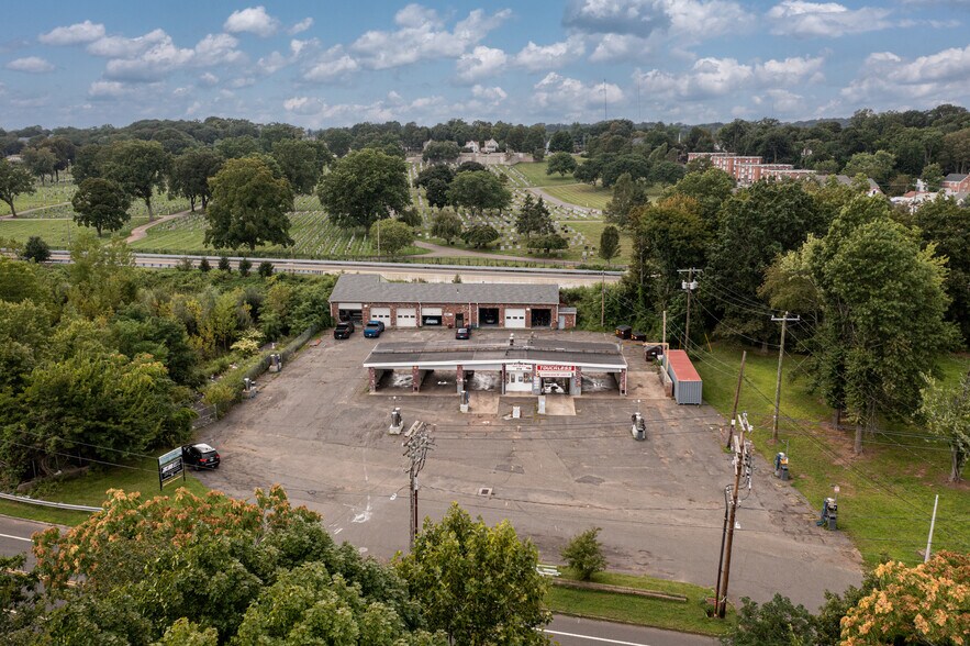 More Photos Of 1110 East St, New Britain Carwash For Sale