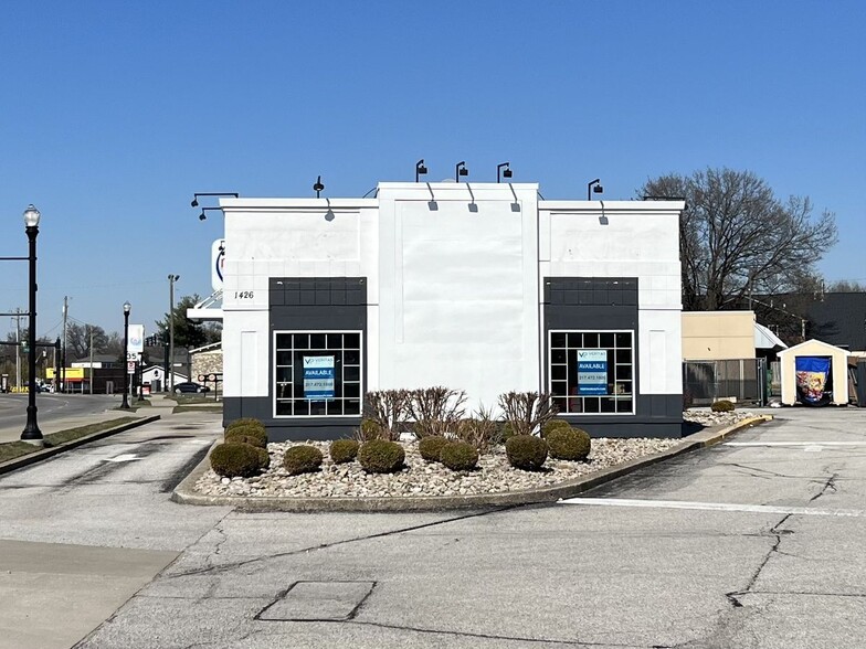 Primary Photo Of 1426 E 10th St, Jeffersonville Fast Food For Lease