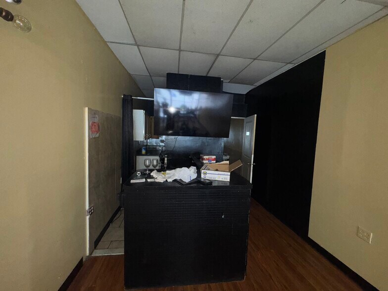 More Photos Of 728 Driggs Ave, Brooklyn Apartments For Lease