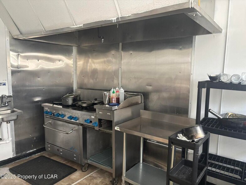 More Photos Of 317 Main St, Dupont Bar For Sale