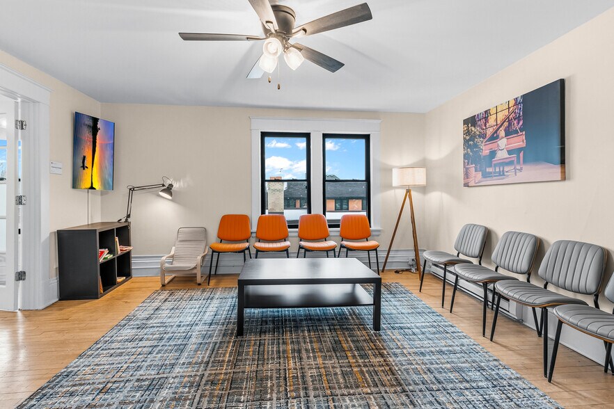 More Photos Of 1154 Grand Ave, Saint Paul Storefront Retail Office For Lease