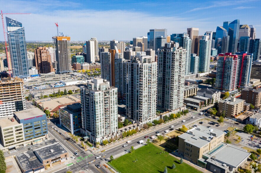 More Photos Of 1118 12th Ave SW, Calgary Apartments For Sale