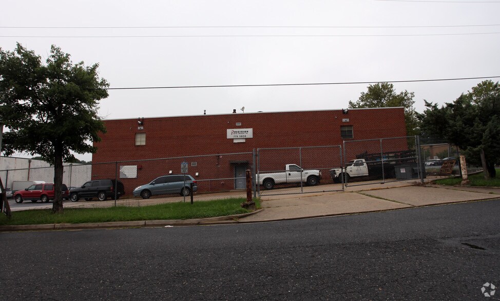 More Photos Of 5170 Lawrence Pl, Hyattsville Warehouse For Lease