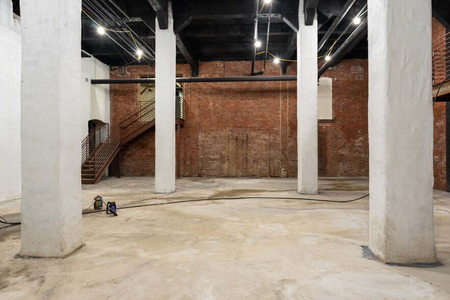 More Photos Of 1008-1010 Arch St, Philadelphia Apartments For Lease