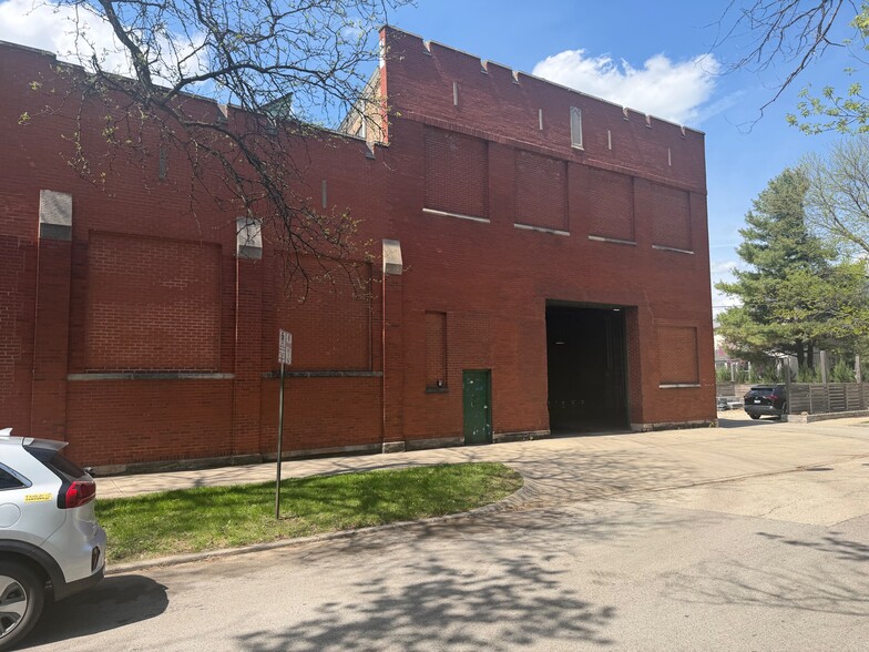 More Photos Of 609 South Blvd, Evanston Warehouse For Sale