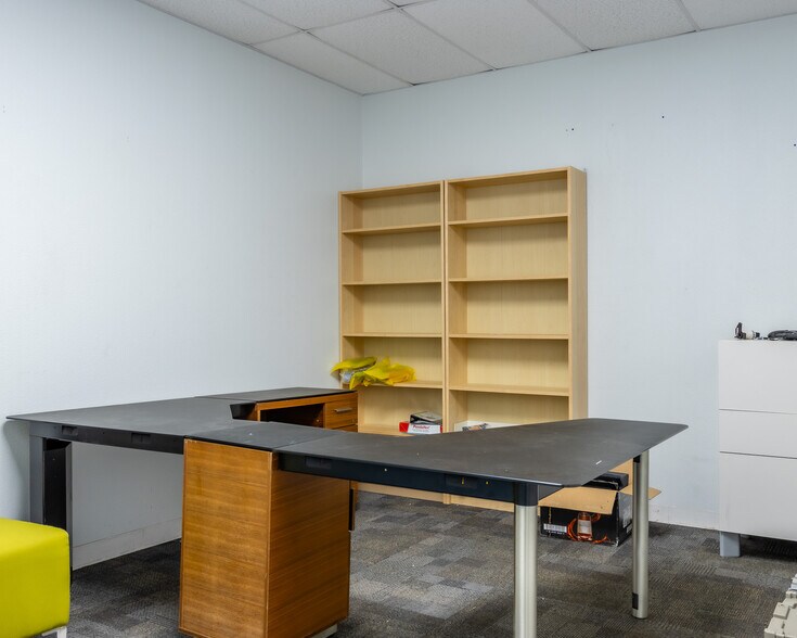 More Photos Of 7017 Baker Blvd, Richland Hills Storefront Retail Office For Lease