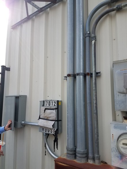 More Photos Of 7012 Belgold St, Houston Warehouse For Lease