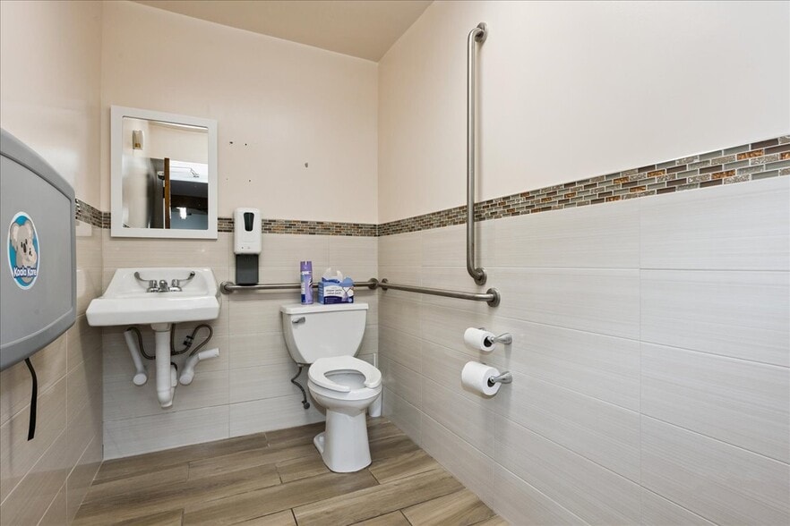 More Photos Of 343 Jerusalem Ave, Hicksville Religious Facility For Sale
