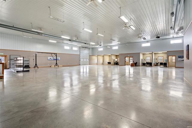 More Photos Of 250 S West St, Russiaville Flex For Sale