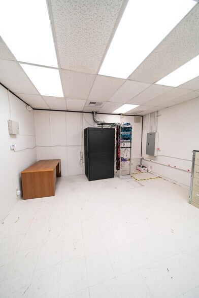 More Photos Of 1550 N Norma St, Ridgecrest Office For Lease