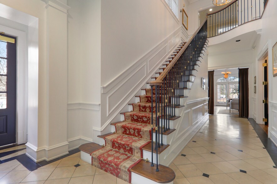 More Photos Of 1189 S Ponce de Leon Ave NE, Atlanta Office For Sale