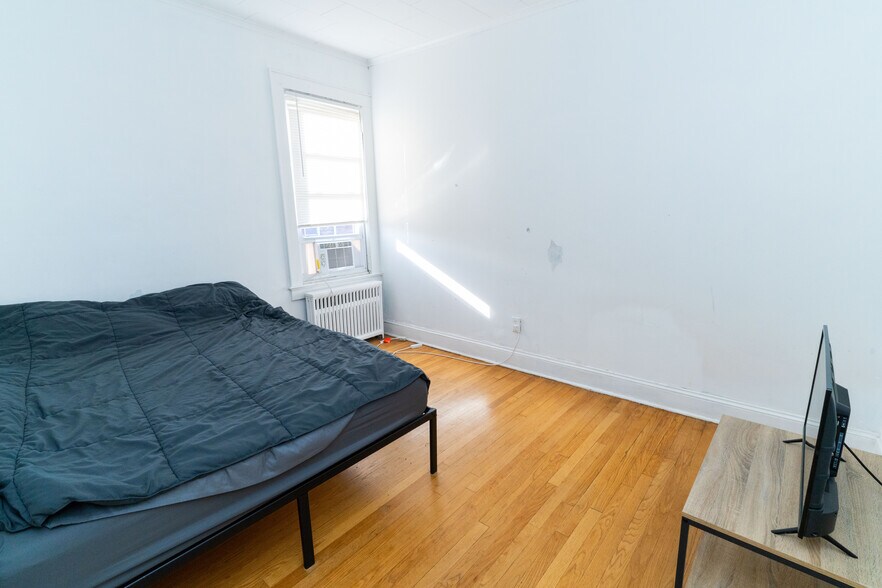 More Photos Of 370 E 18th St, Paterson Storefront Retail Residential For Sale