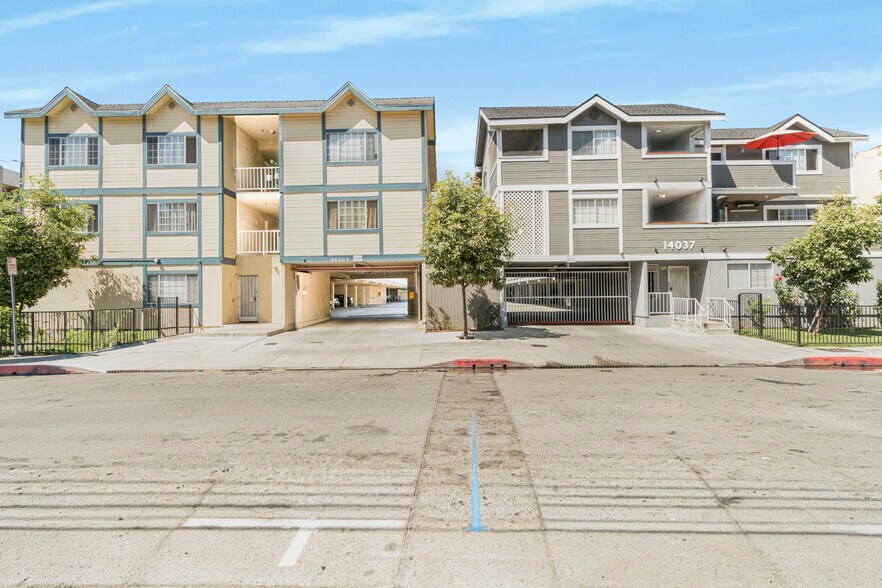 Primary Photo Of 14037 Cerise Ave, Hawthorne Apartments For Sale
