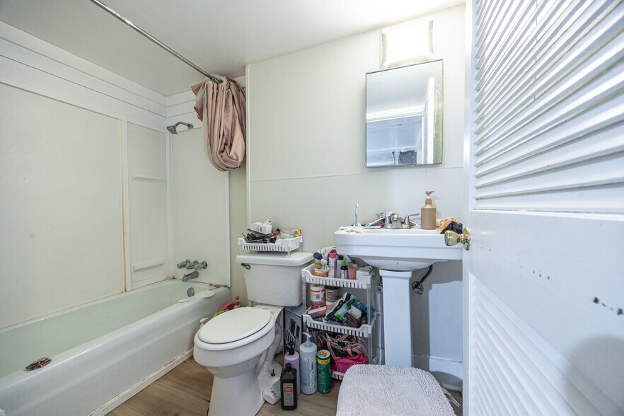 More Photos Of , Lake City Multifamily For Sale
