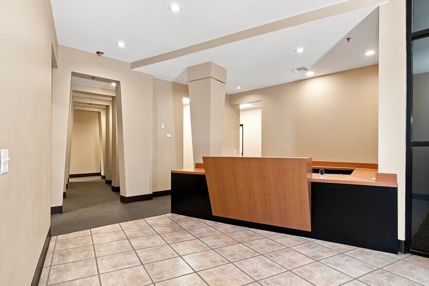 More Photos Of 2701 Crimson Canyon Dr, Las Vegas Light Manufacturing For Sale