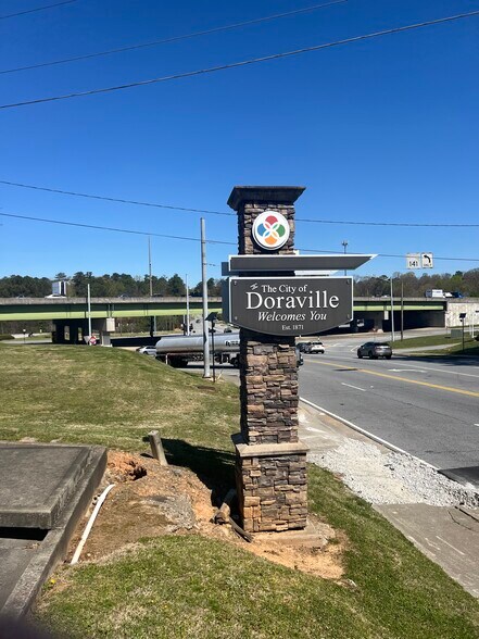 More Photos Of 6363 Peachtree Industrial Blvd, Atlanta Restaurant For Lease