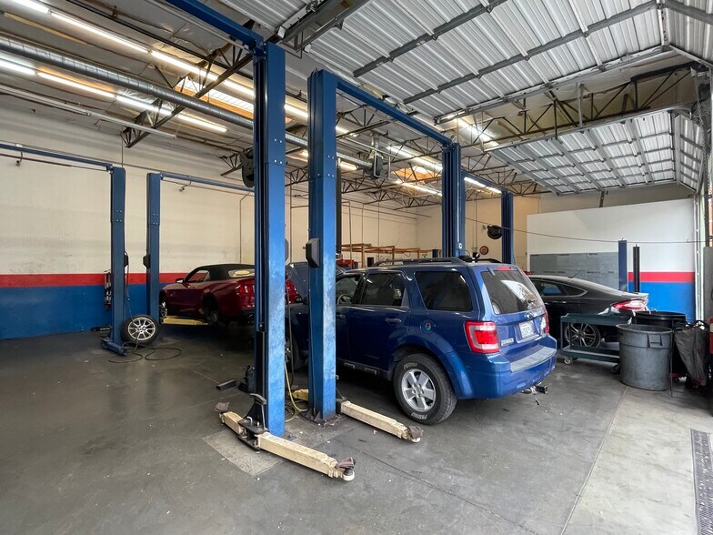More Photos Of 2800 Auto Plaza Dr, Tracy Auto Repair For Lease