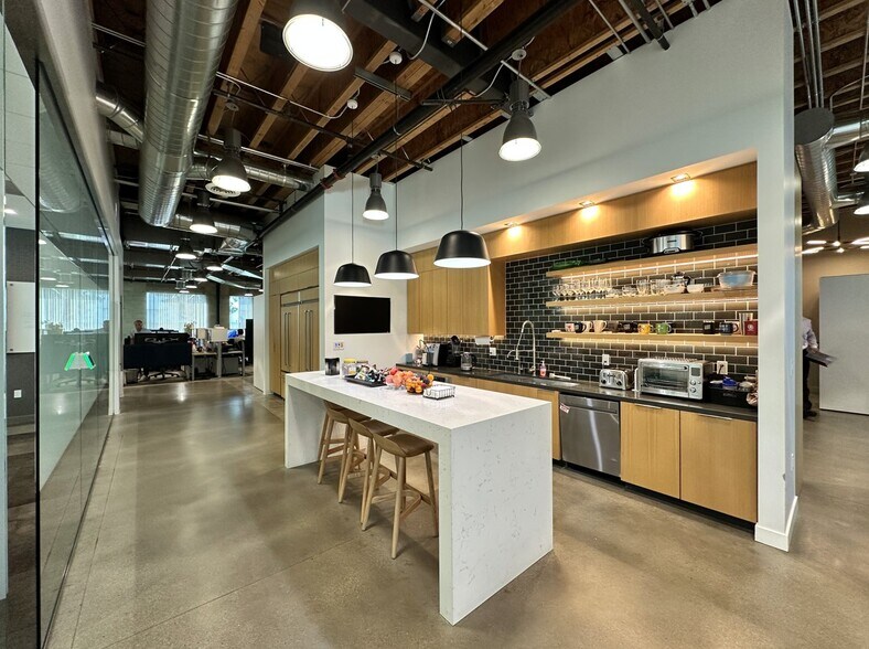More Photos Of 8961 Research Dr, Irvine Office For Sale