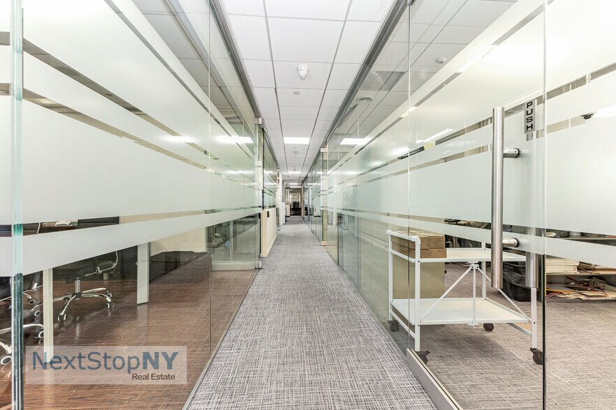 More Photos Of 70 W 36th St, New York Office For Sale