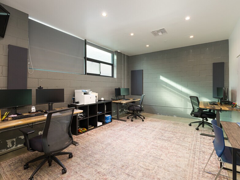 More Photos Of 134 Lomita St, El Segundo Flex For Lease