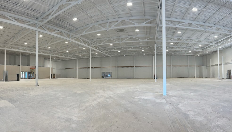 More Photos Of 3701 S Main St, Elkhart Warehouse For Lease