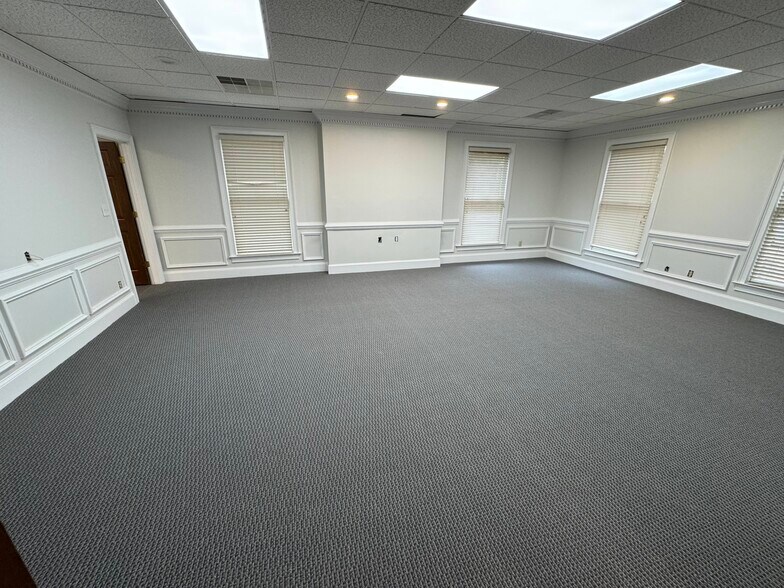 More Photos Of 151 Village Pky NE, Marietta Office Residential For Lease