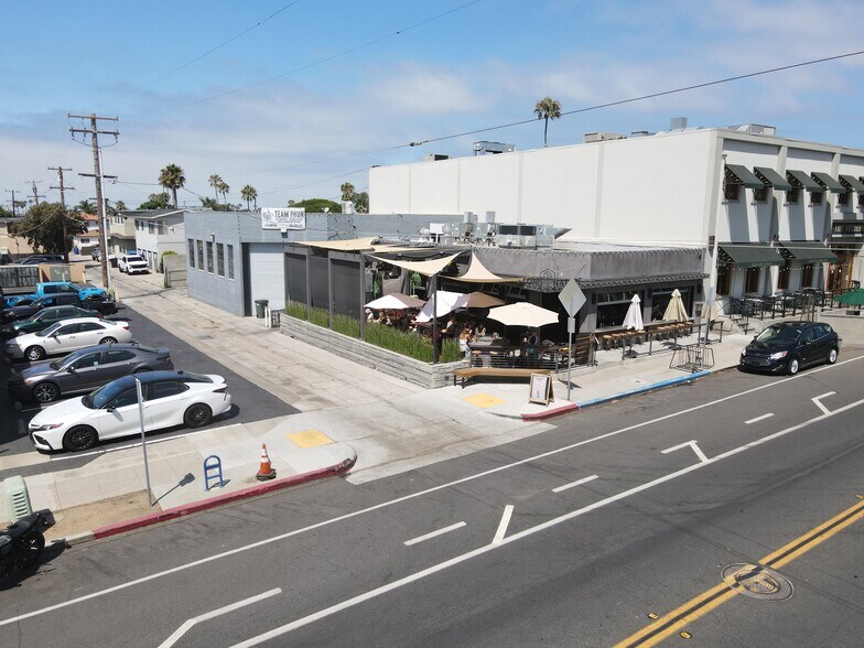 More Photos Of 5026 Cass St, San Diego Freestanding For Lease