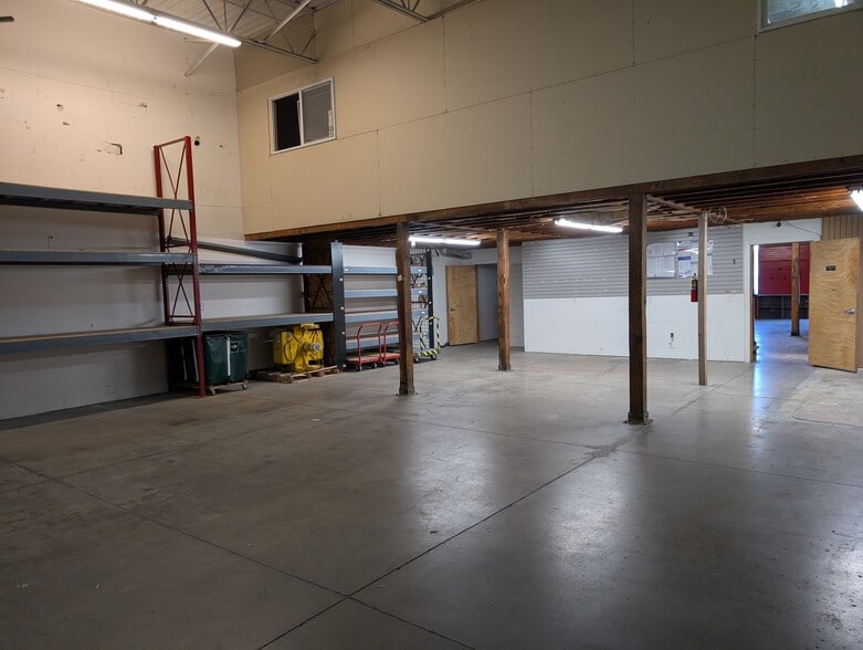 More Photos Of 215 N Redwood Rd, North Salt Lake Flex For Sale