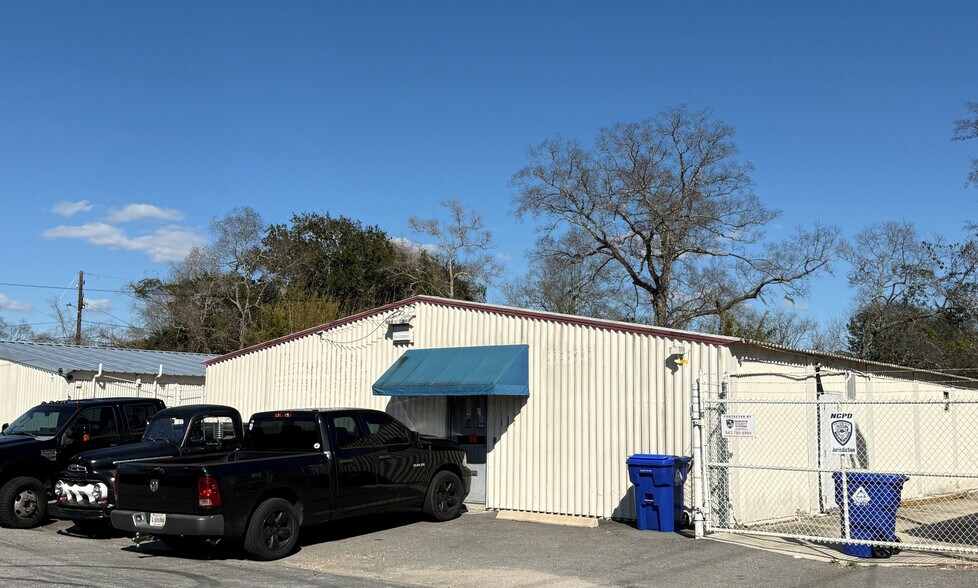 More Photos Of 4330 Cheyenne St, North Charleston Light Distribution For Lease