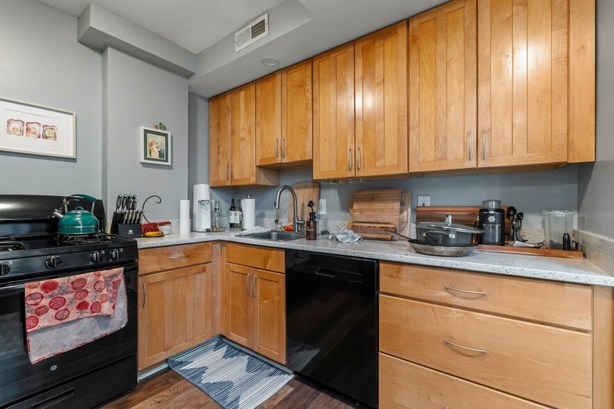 More Photos Of 1215 John St, Baltimore Multifamily For Sale
