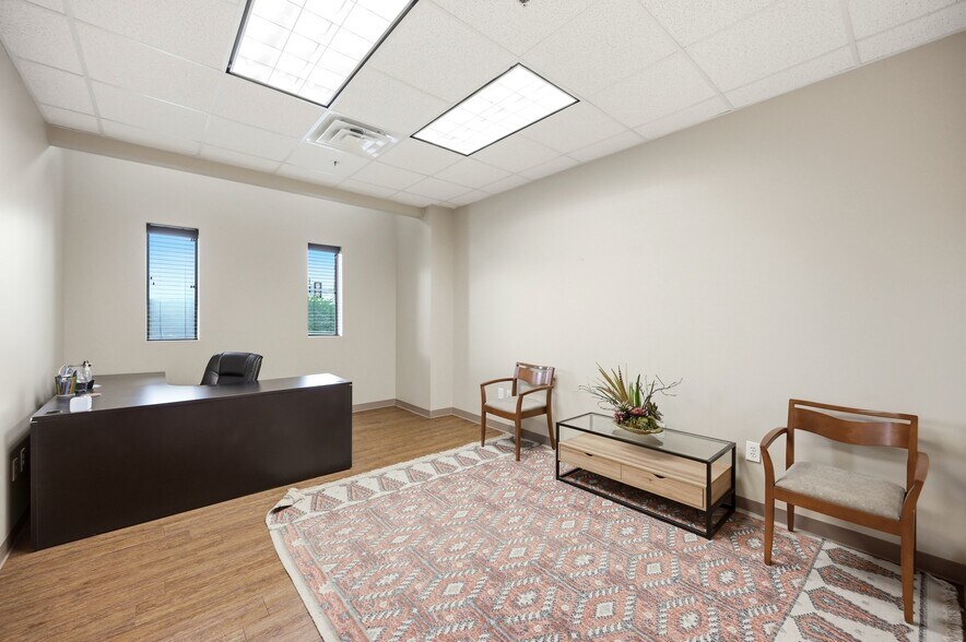 More Photos Of 10007 Huebner Rd, San Antonio Medical For Sale