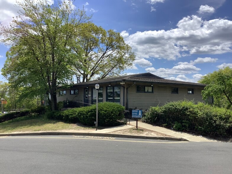 More Photos Of 400 New Hampshire Ave, Lakewood Medical For Sale