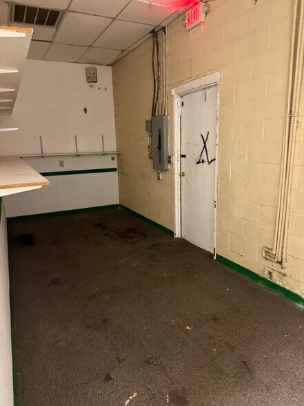 More Photos Of 5150 Buford Hwy NE, Doraville Storefront For Lease