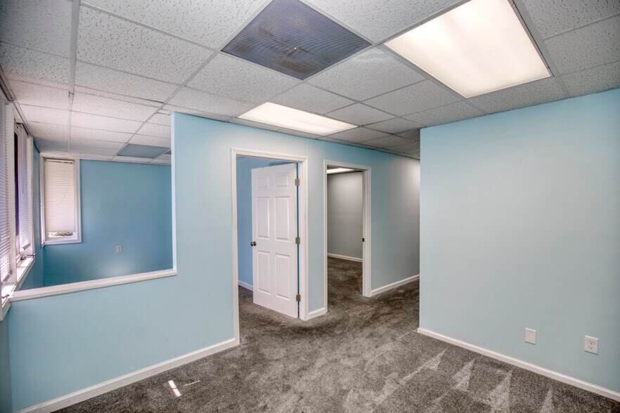 More Photos Of 7151 Richmond Rd, Williamsburg Medical For Lease
