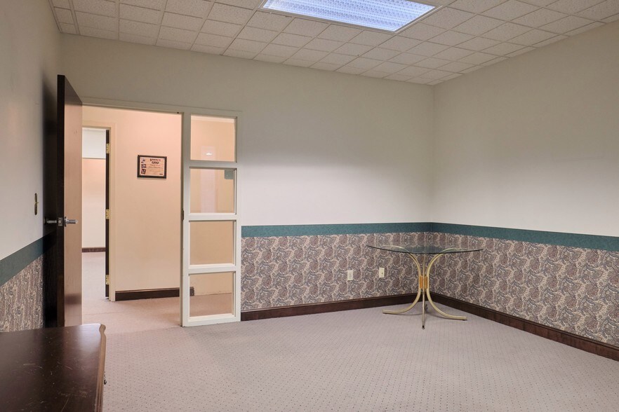 More Photos Of 1908 W Allen St, Allentown Office For Lease