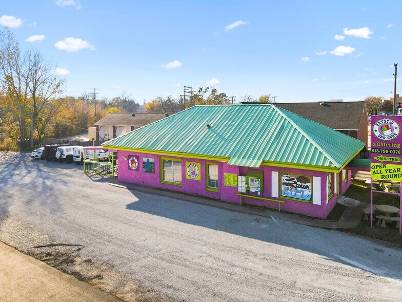 More Photos Of 510 N Lynn Riggs Blvd, Claremore Office Residential For Sale